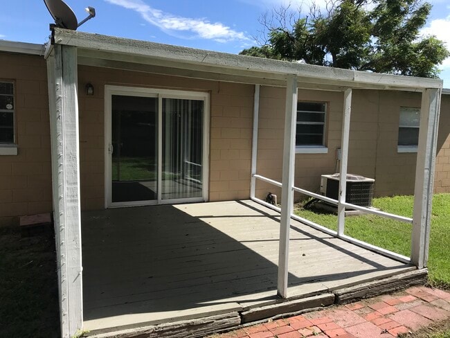 Building Photo - 4836 Turnbull Dr