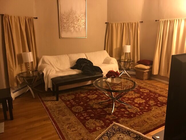 Sala de estar - 5 Otisfield St