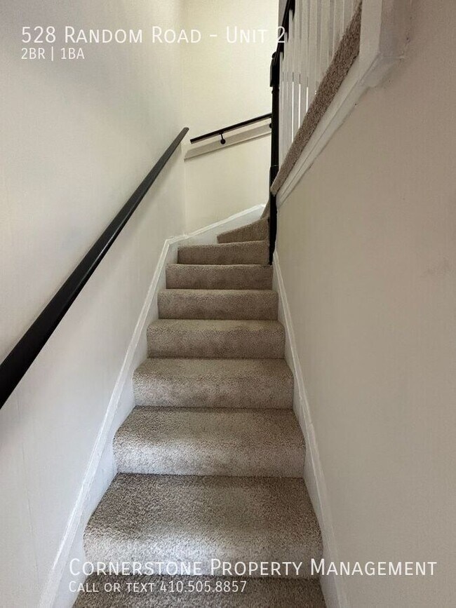 Foto del edificio - 528 Random Rd