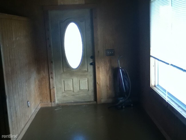 Building Photo - 2 br, 1 bath House - 939 Ford Rd
