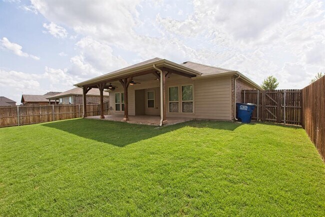 Building Photo - 1713 Cattleman St