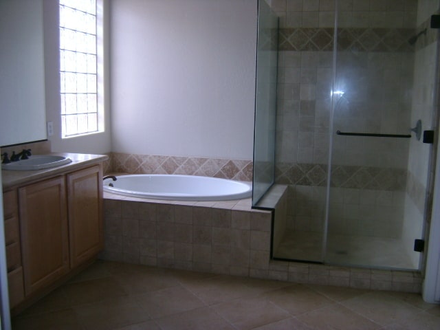Foto del edificio - BEAUTIFUL CLUB ALIANTE 2196 SQ FT ONE STORY HOME