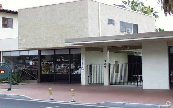 Building Photo - Casas Palmeras Apartments