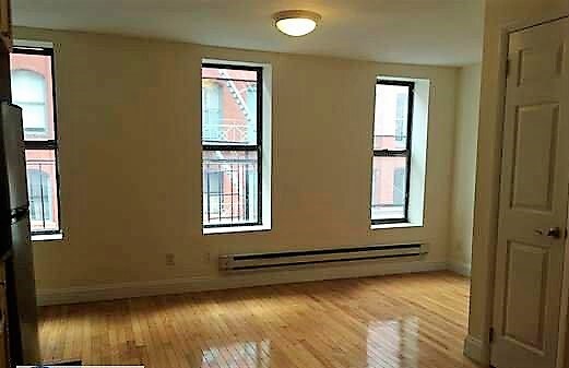 Primary Photo - 642 E 14th St