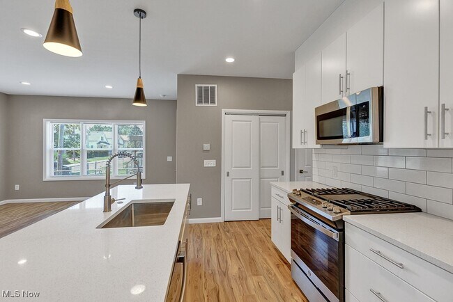 Foto del edificio - 5904 Wakefield Ave