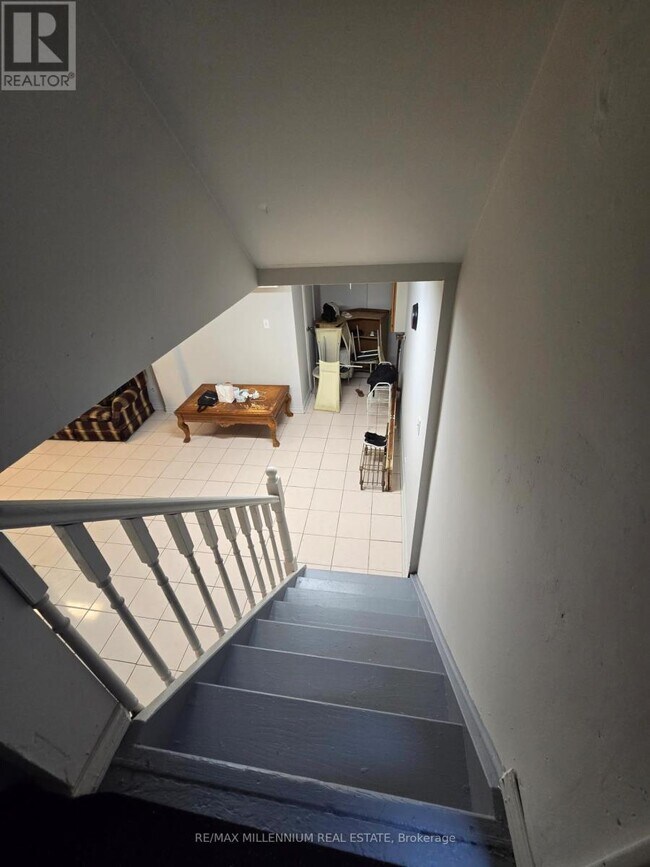 Photo du bâtiment - 83 Cinrickbar Dr