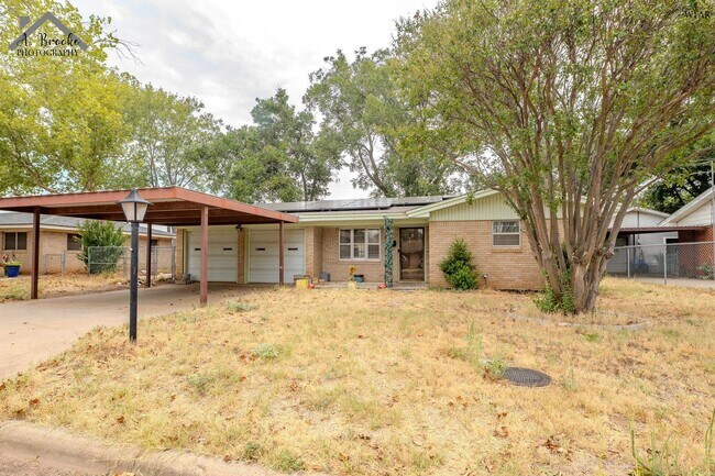 Foto del edificio - 109 Highland Dr