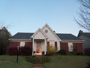 Building Photo - 1663 Dexter Ln