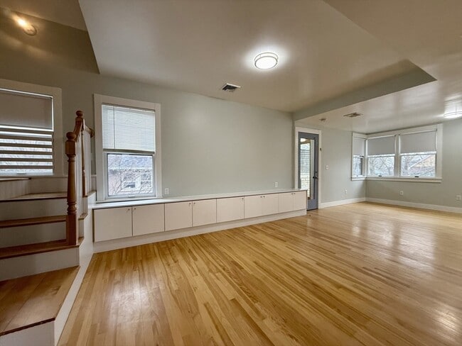 Foto del edificio - 174 Maplewood St