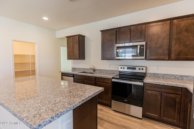 Building Photo - 17594 W Country Club Terrace