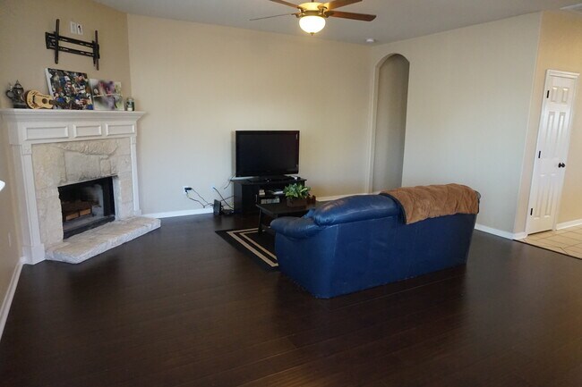 Foto del edificio - 2121 Warwick Pl