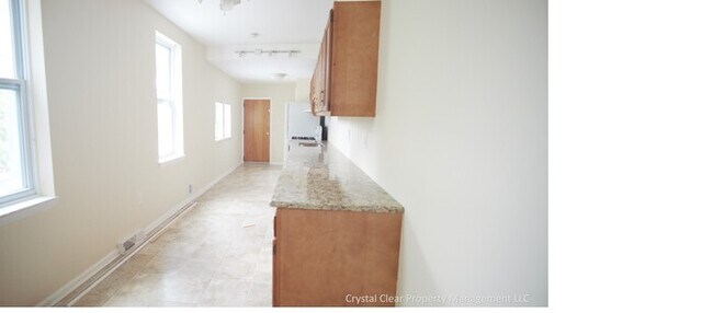 Building Photo - Newly remodeled 3 bed 1 bath in Little Italy