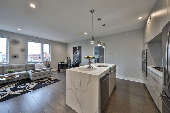 Building Photo - 1405 Frankford Ave