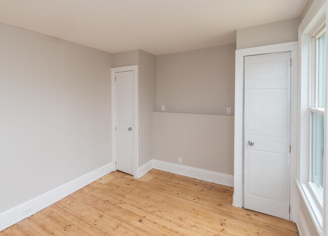 Foto del edificio - 250 W Chestnut St