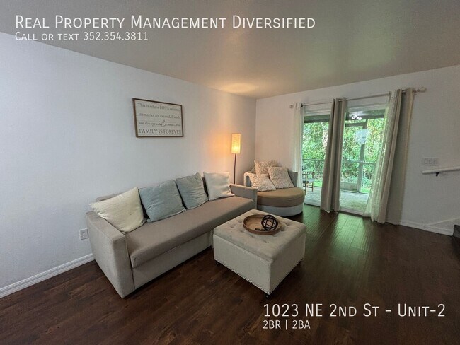 Foto del edificio - 1023 NE 2nd St