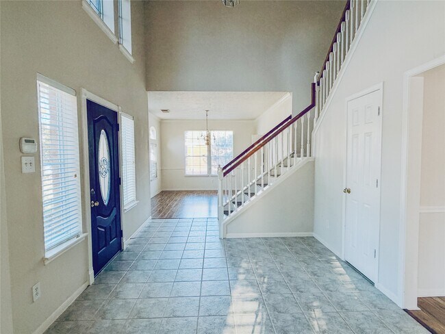 Foto del edificio - 2439 Shelby Park Dr