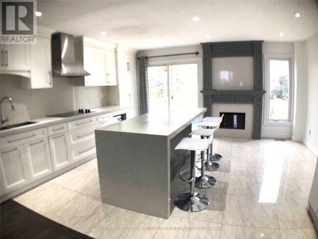 Building Photo - 40 Seamist Crescent