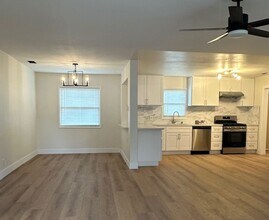 Building Photo - 1248 Sunset Ave