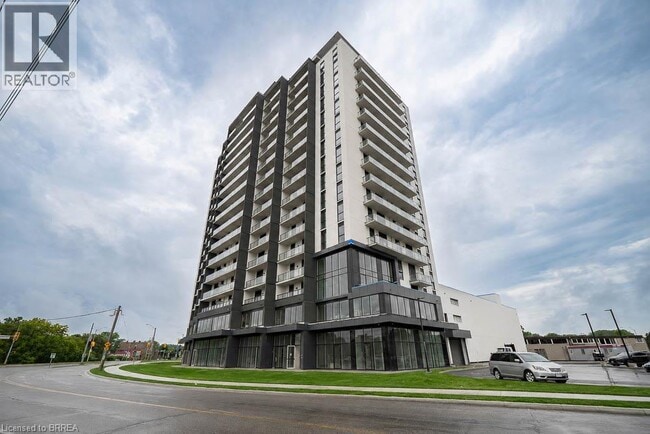 Building Photo - 33 Erie Ave