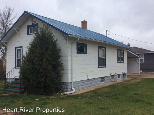 Building Photo - 2 br, 1.5 bath House - 645 1st Avenue E