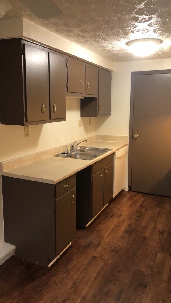 Foto del edificio - 1211-304 Hilltop Circle