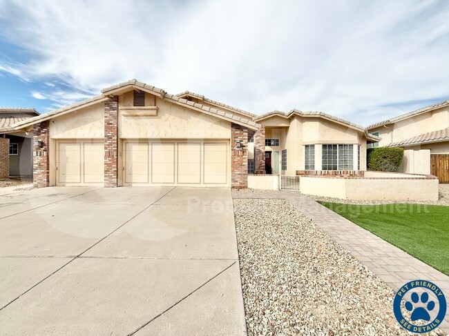 Photo - 2718 E Bighorn Ave House