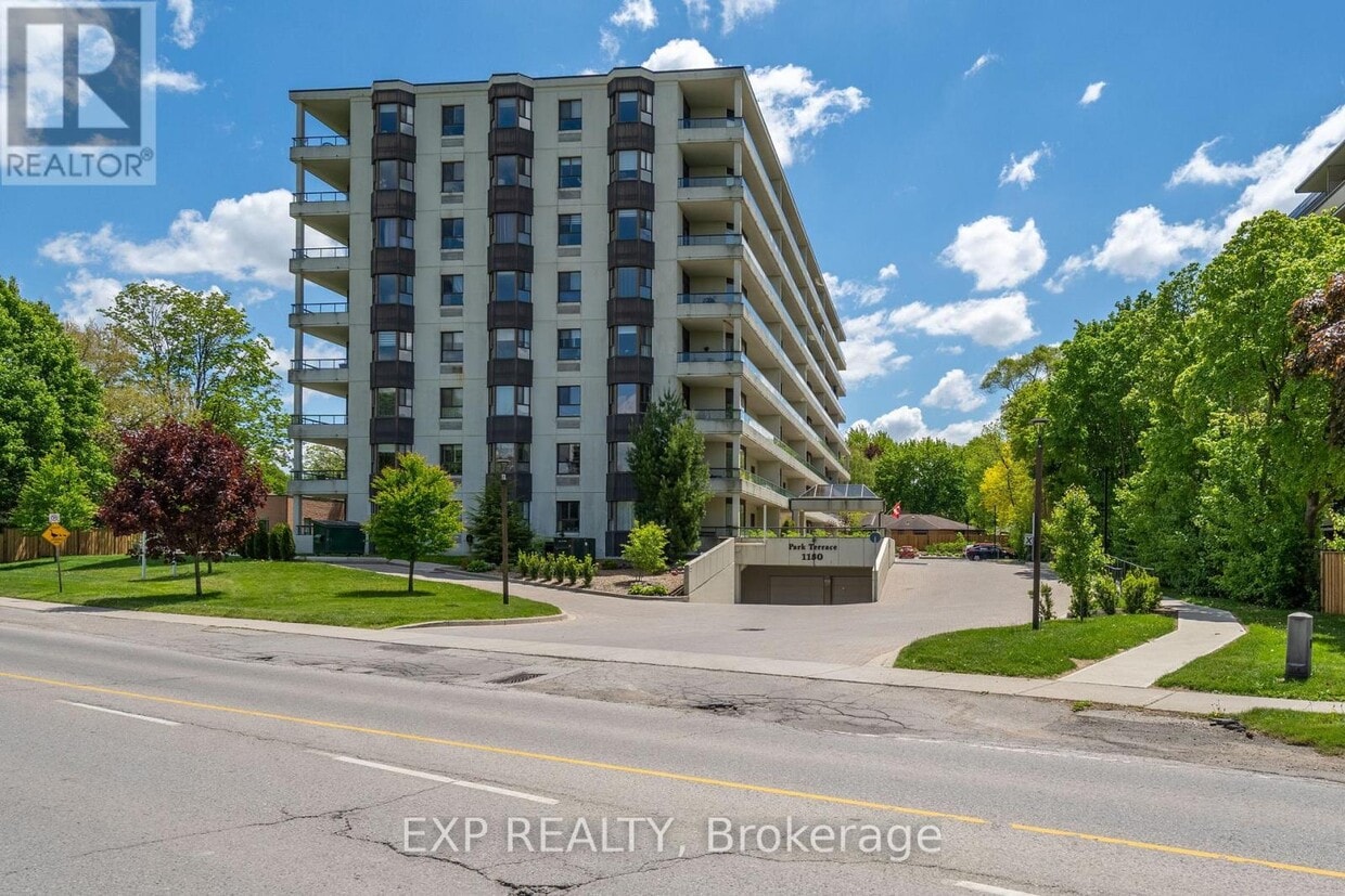 Photo principale - 1180-1180 Commissioners Rd W