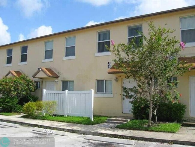 Building Photo - 6615 Winfield Blvd