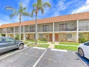 Building Photo - 5235 SW 40th Ave