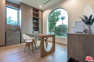 Foto del edificio - 4705 Saloma Ave