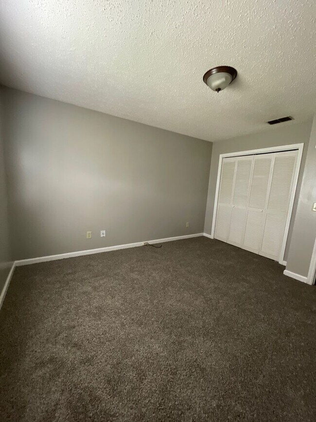 Foto del edificio - 3638 Barfield Crescent Rd