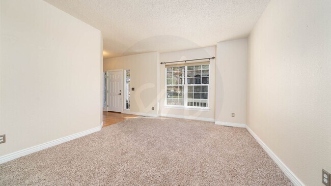 Foto del edificio - Westside 5 Bedroom Home Nestled Near Ute V...