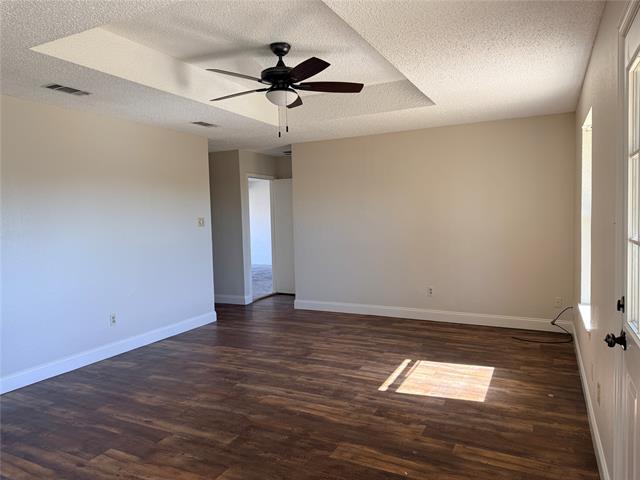 Foto del edificio - 1606 Brook Glen Dr