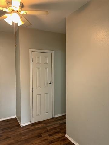 Foto del edificio - 127 E Walker St