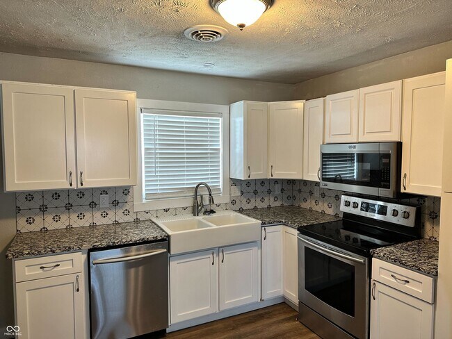 Foto del edificio - 6497 W 300 S