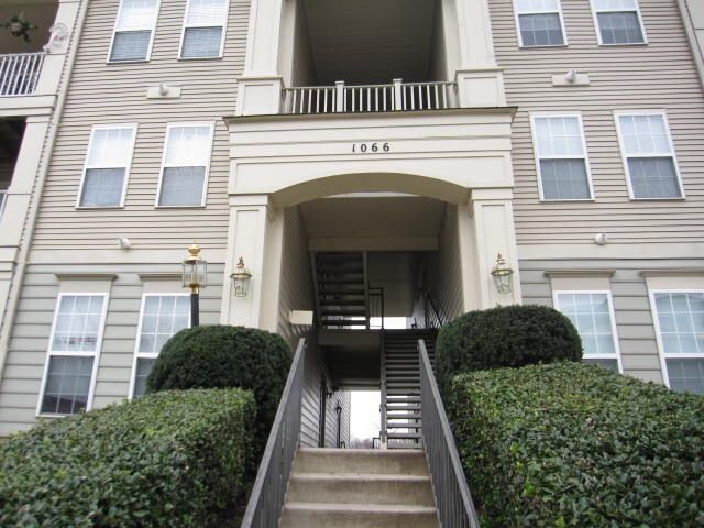 Building Photo - 1066 Gardenview Loop