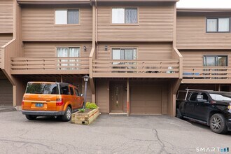 Building Photo - 157 Shelter Rock Rd