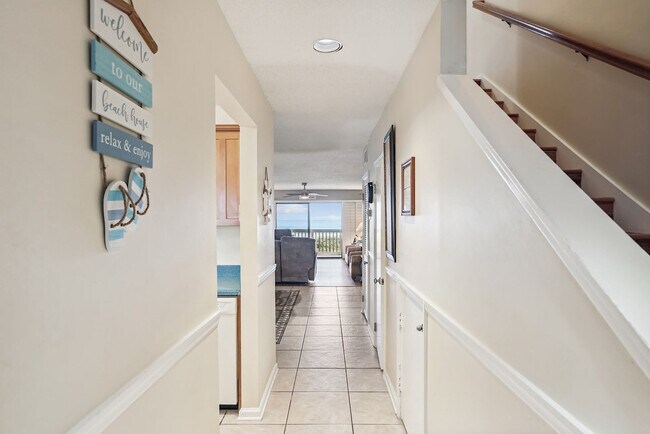 Building Photo - 6100 A1A S