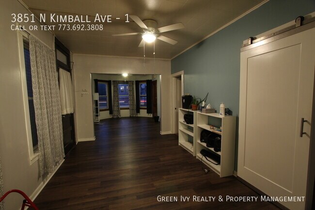 Foto del edificio - Irving Park 3 bed with Private Yard!