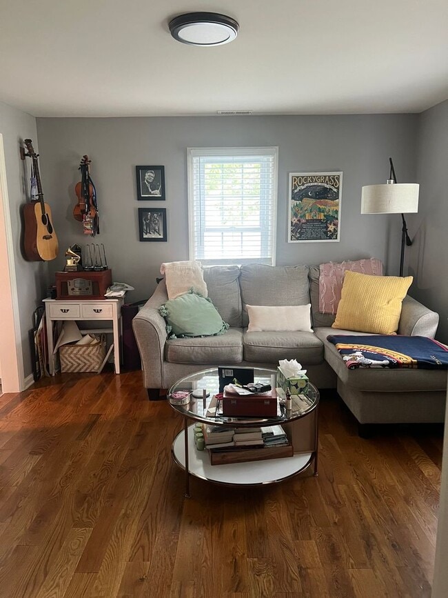 Photo - Charming 2 Bed/ 1 Bath home in Madison wit...