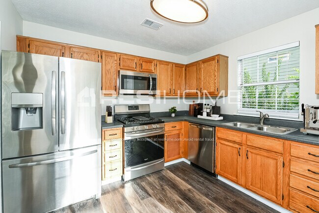 Photo - 3776 Riverside Pkwy House