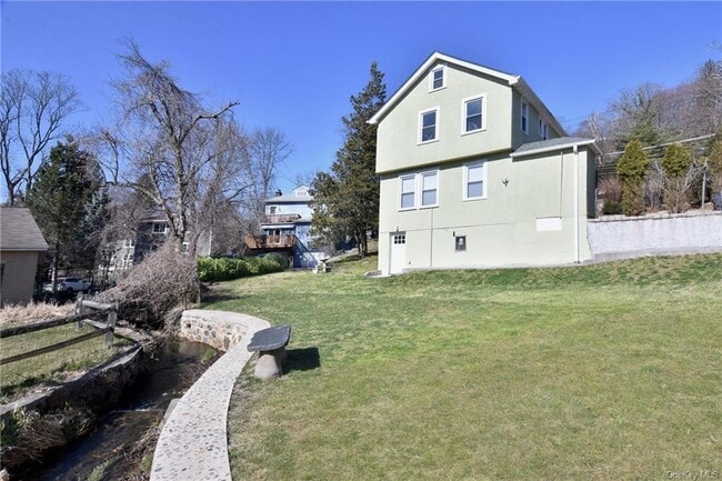 Building Photo - 86 E Sunnyside Ln