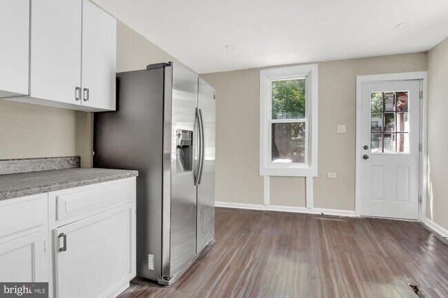 Foto del edificio - 3 Bedroom Duplex in Penbrook Boro.