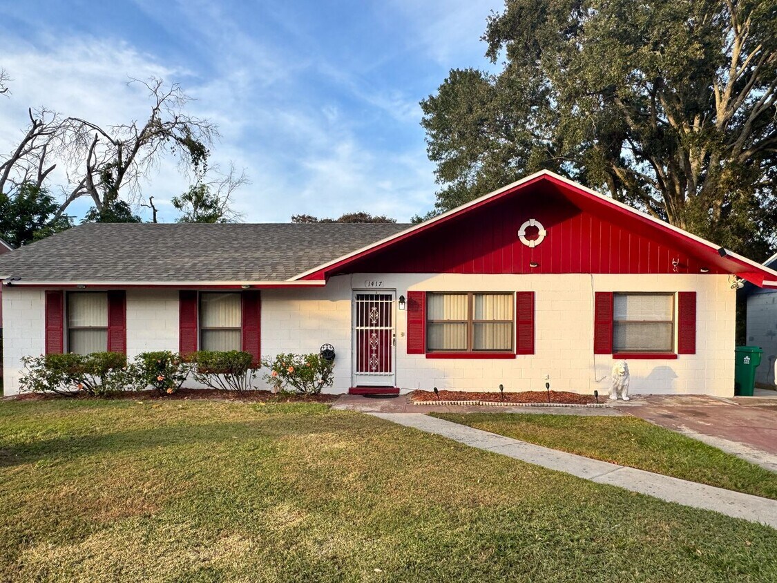 Primary Photo - 3 bedroom 2 bath located just minutes from Plant St and Downtown Winter Garden