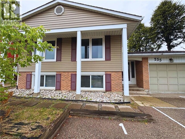 Building Photo - 255 Blackhorne Dr