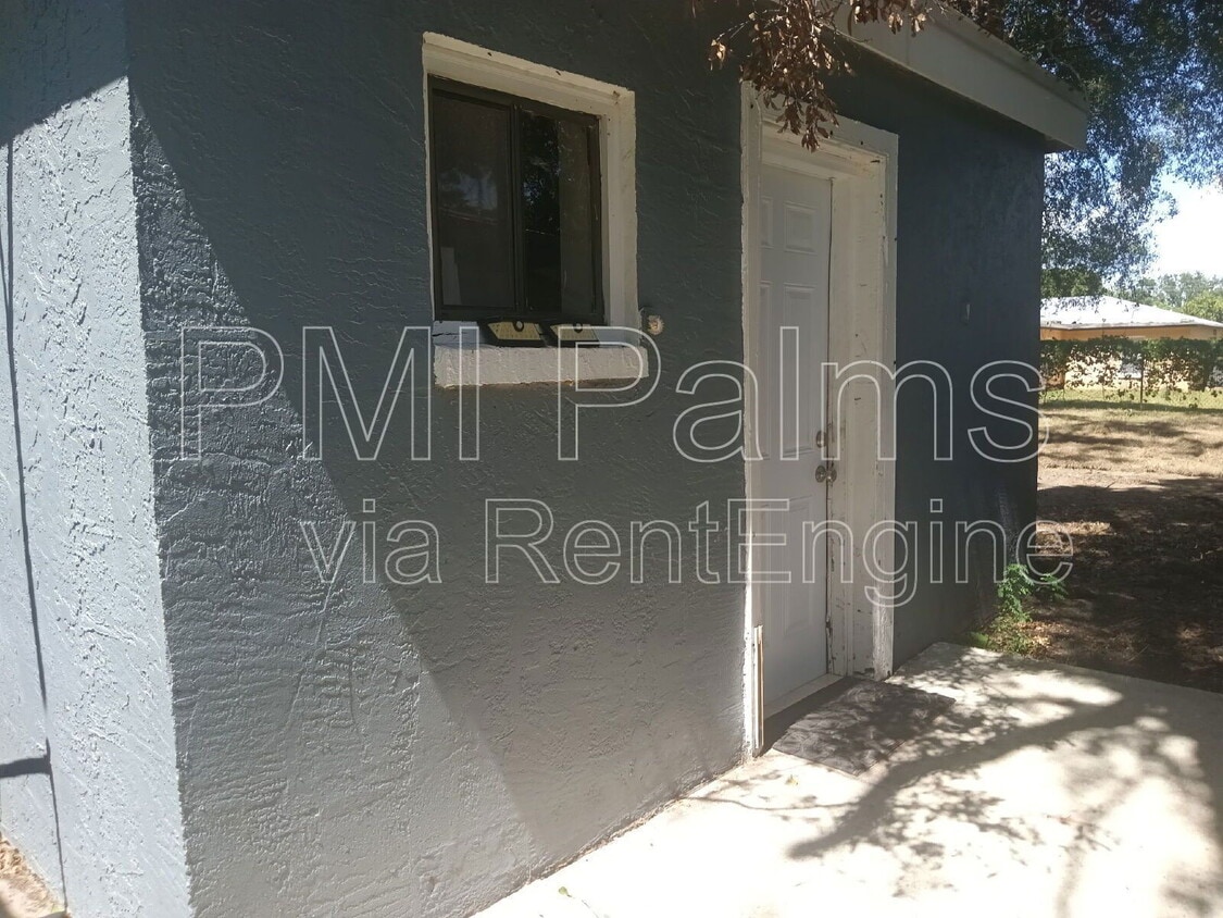 Primary Photo - 2406 S 69th St