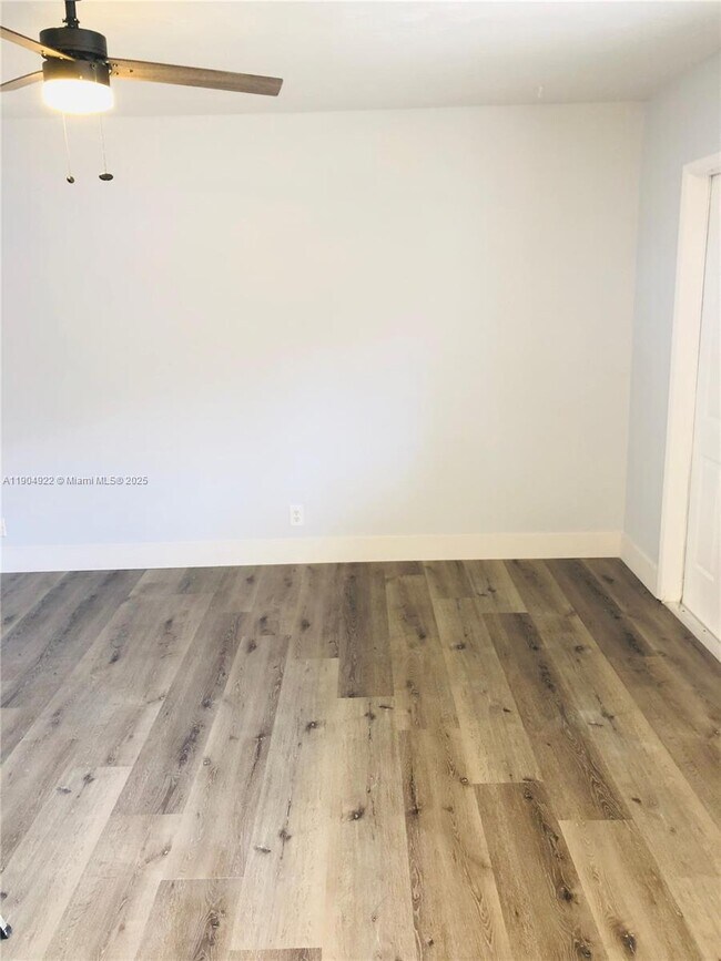 Foto del edificio - 1016 NE 17th Ave