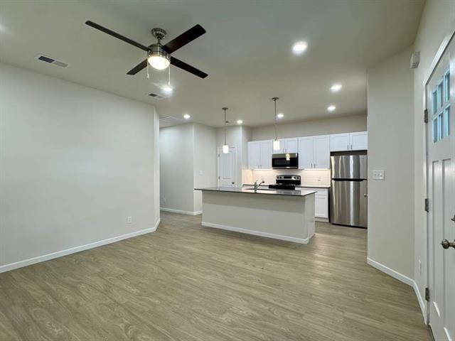Foto del edificio - 1219 S Austin St