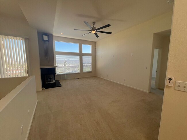 Building Photo - 3347 Skyline Blvd