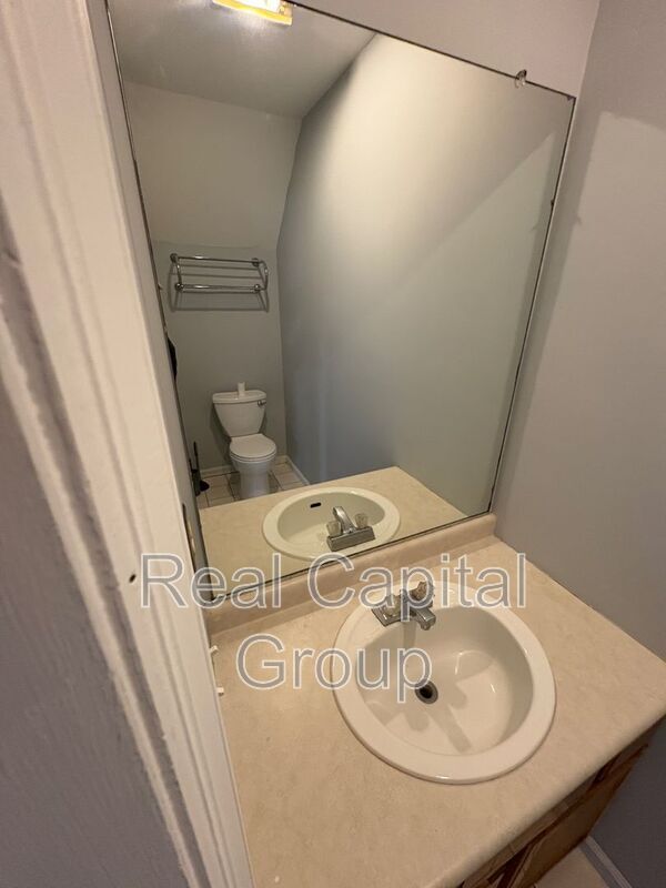 Building Photo - 41 Cuyler Ave